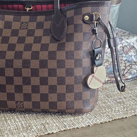 Repurposed/Upcycled keychain/bag charm - Picture 8 of 11